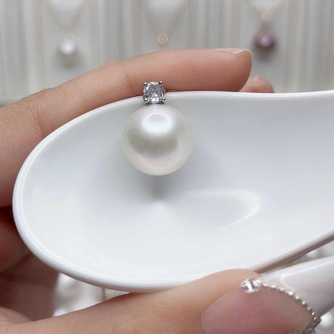 淡水珍珠吊坠(赠链)未镶嵌