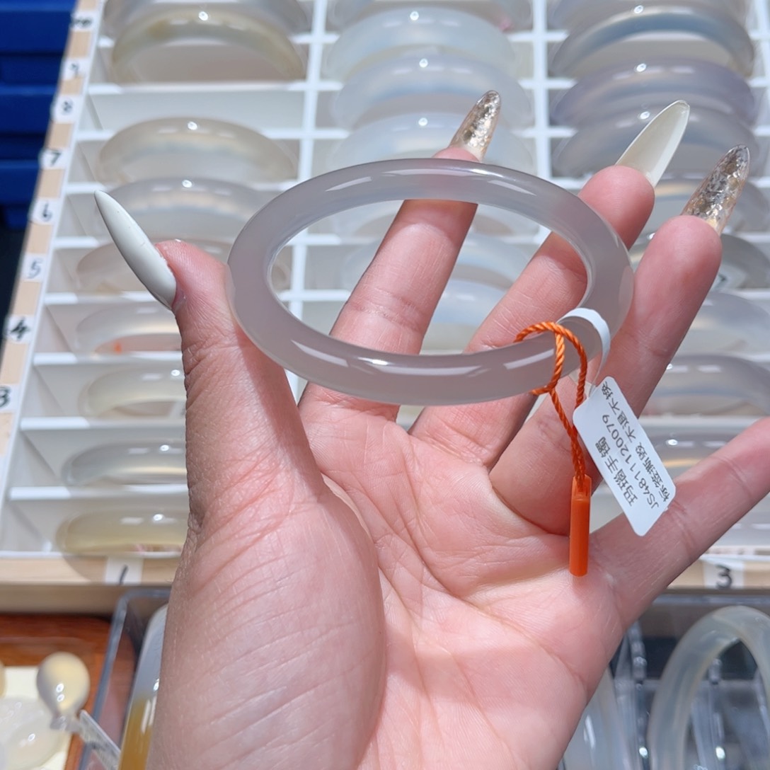 玛瑙/玉髓手镯未镶嵌0079