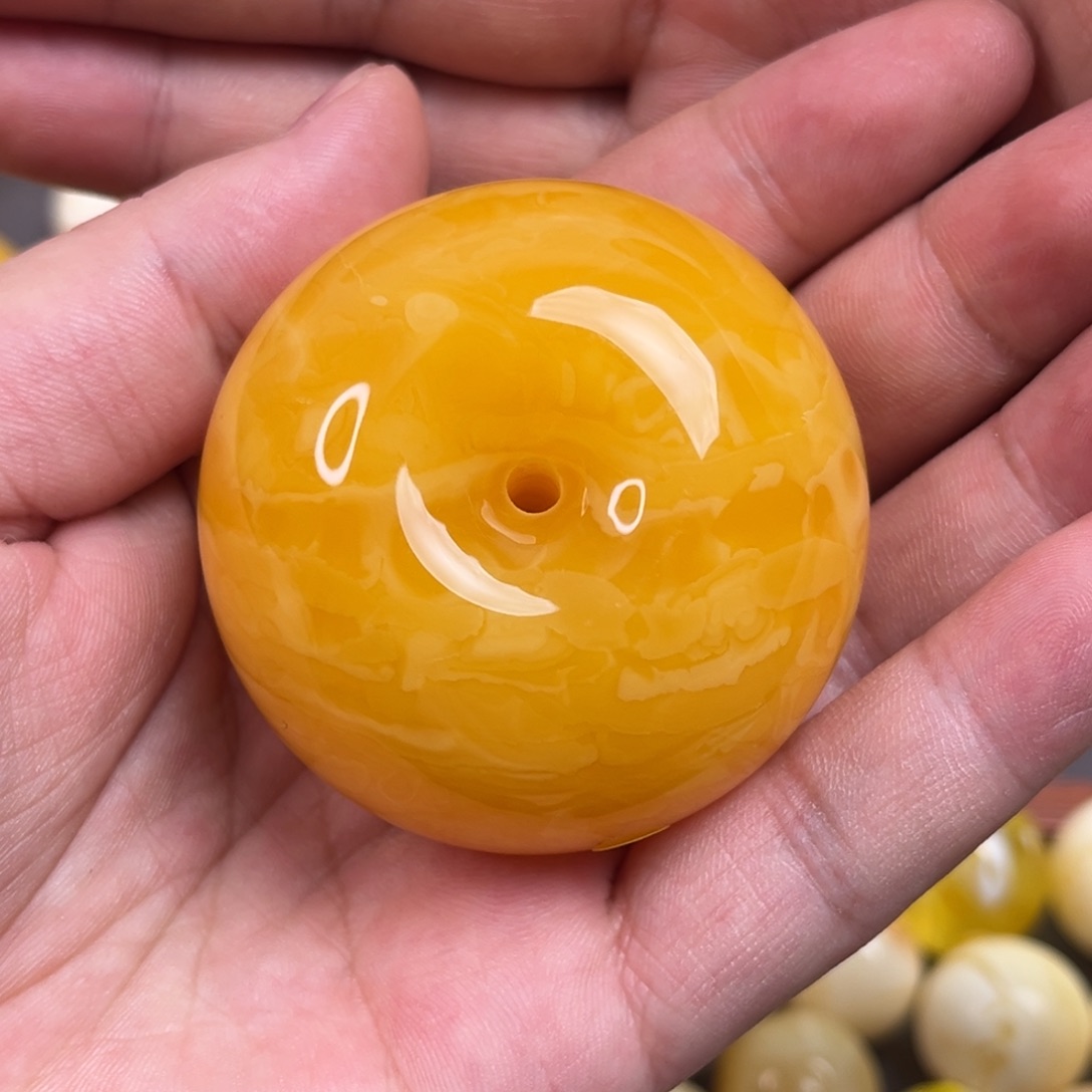 蜜蜡裸石未镶嵌橘红扣子