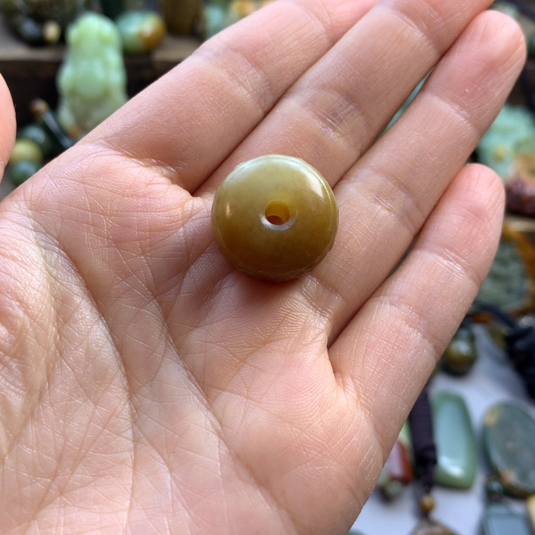 未镶嵌岫岩老玉（透闪石质玉）珠宝奇石老*董