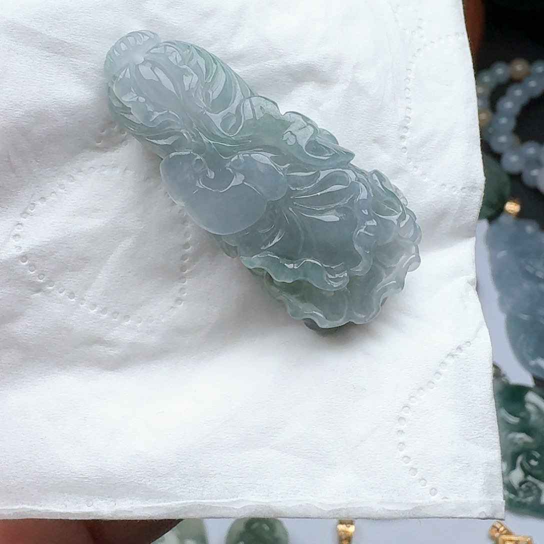 翡翠颈饰未镶嵌翡翠