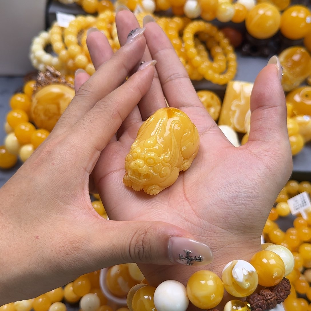 未镶嵌琥珀珠宝奇石貔貅