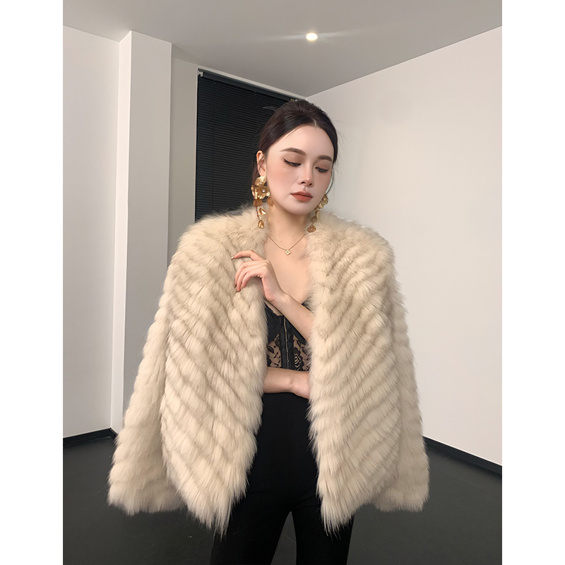 rich千金【徐千千】手工密车条×晕染双色 芬兰进口saga白狐狸毛外套
