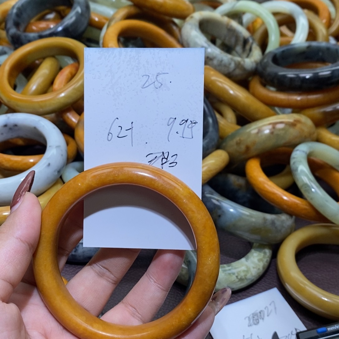 未镶嵌蛇纹石玉手镯宝*