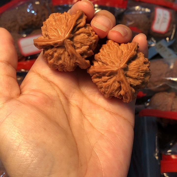 H***u文玩核桃吊坠三棱39