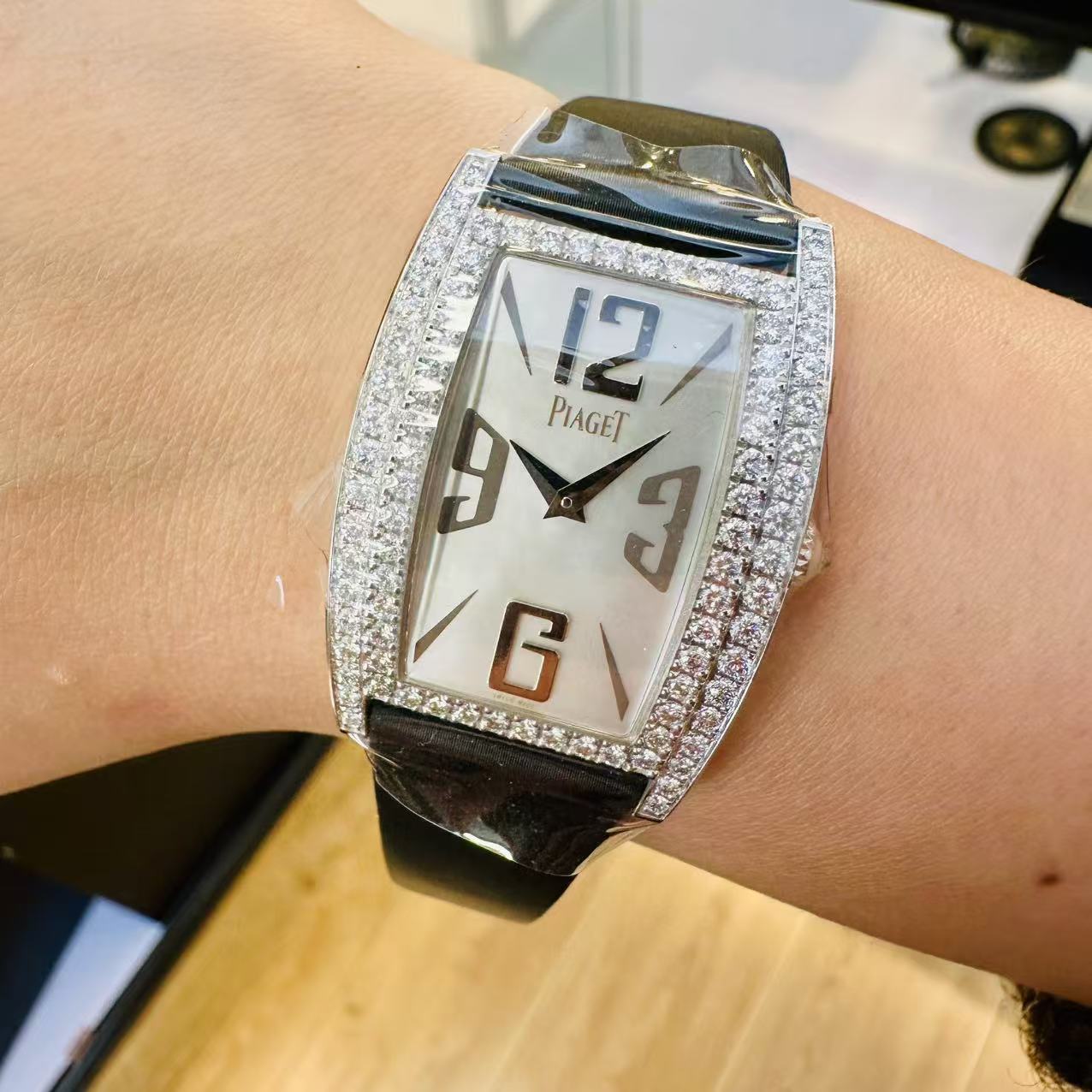 99新 Piaget/伯爵 石英,27毫米,白金,250102008