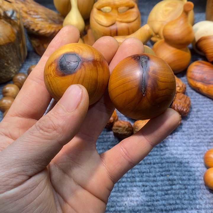 柏木（崖柏）陈化老料把件手串 