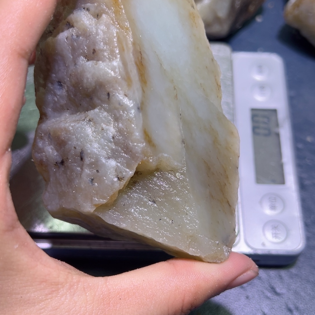 和田玉（糖玉）未镶嵌珠宝半成品