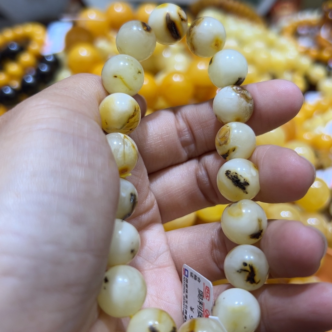 琥珀珠宝奇石未镶嵌