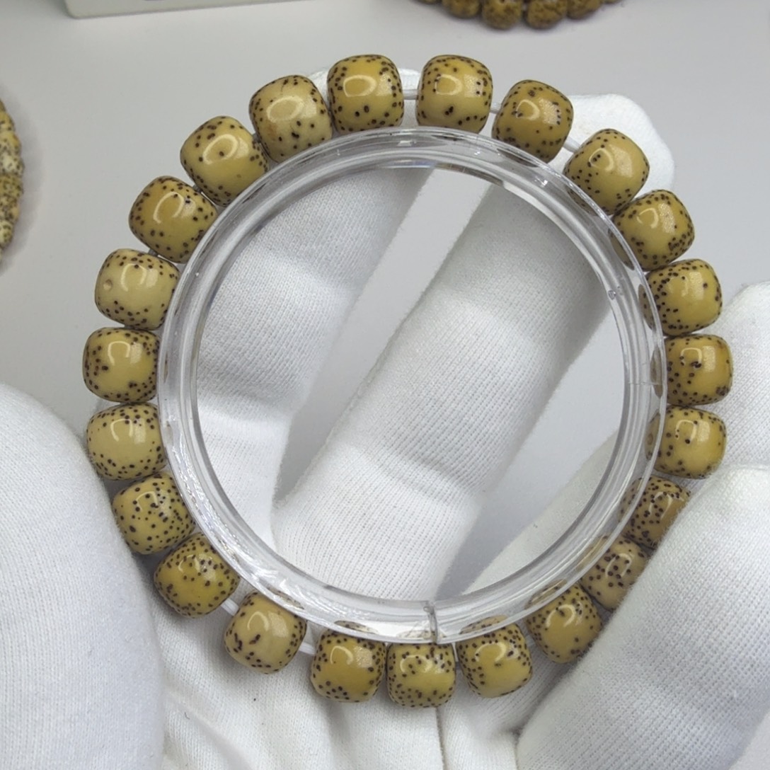 吊坠星月菩提测留白