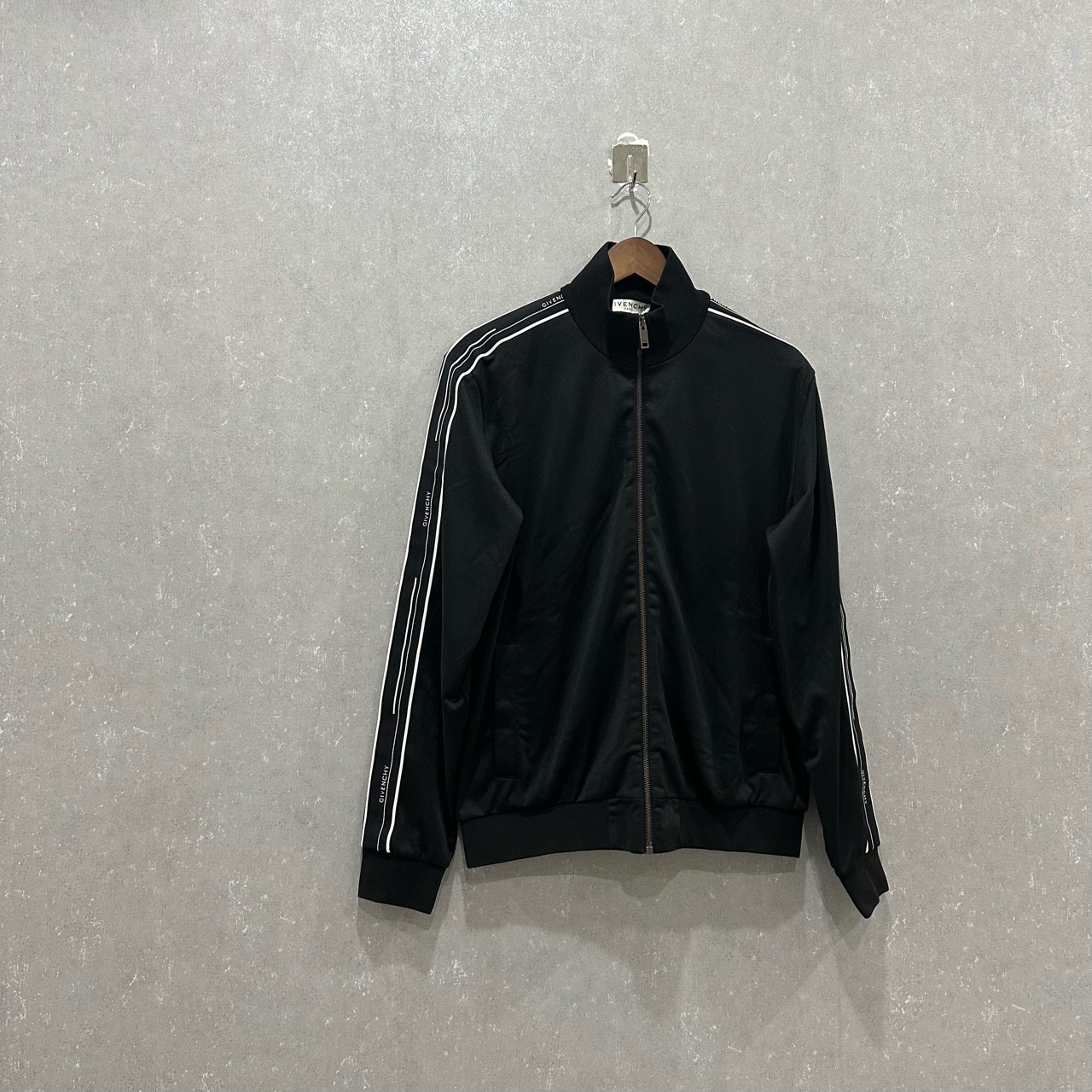 99新 Givenchy/纪梵希 条纹字母串标立领夹克外套L码/SL003703