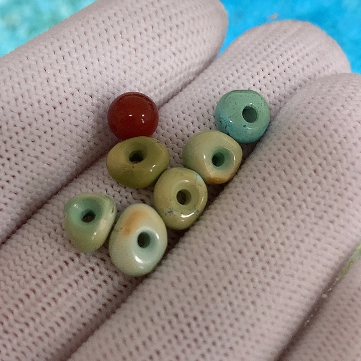 南红玛瑙未镶嵌珠宝奇石