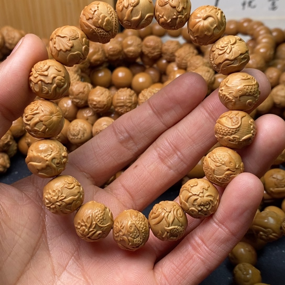 猴头核桃吊坠双鱼荷花