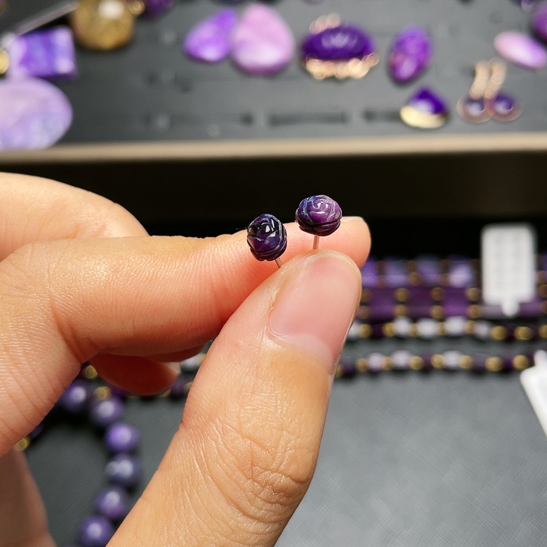 苏纪石（舒俱来）耳钉银S925镶嵌