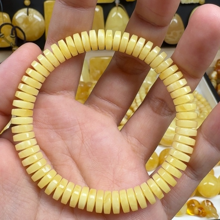 蜜蜡未镶嵌珠宝奇石