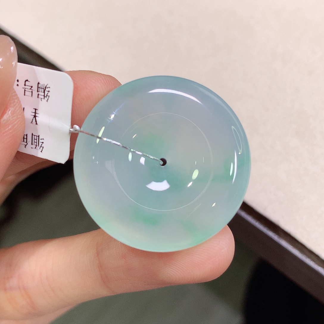 翡翠未镶嵌颈饰28-6.1