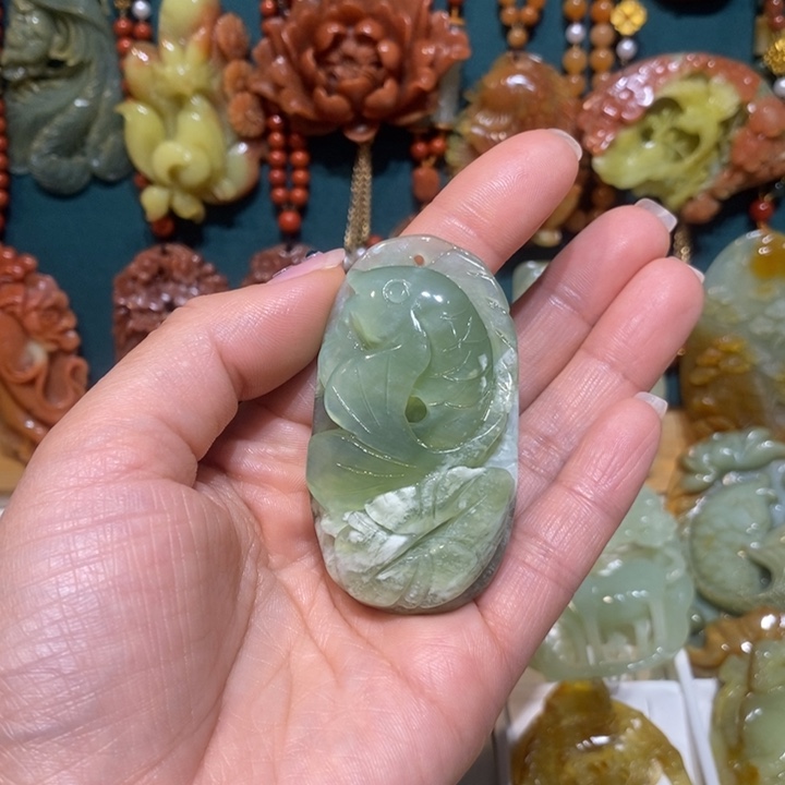 完***7蛇纹石玉未镶嵌颈饰