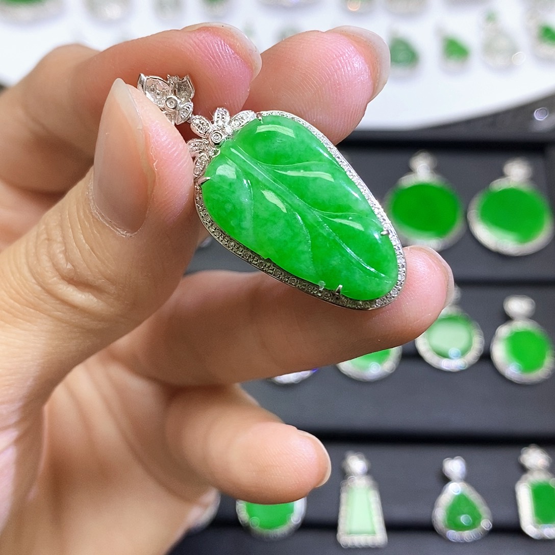 快***福翡翠18K金镶嵌吊坠(不含链)