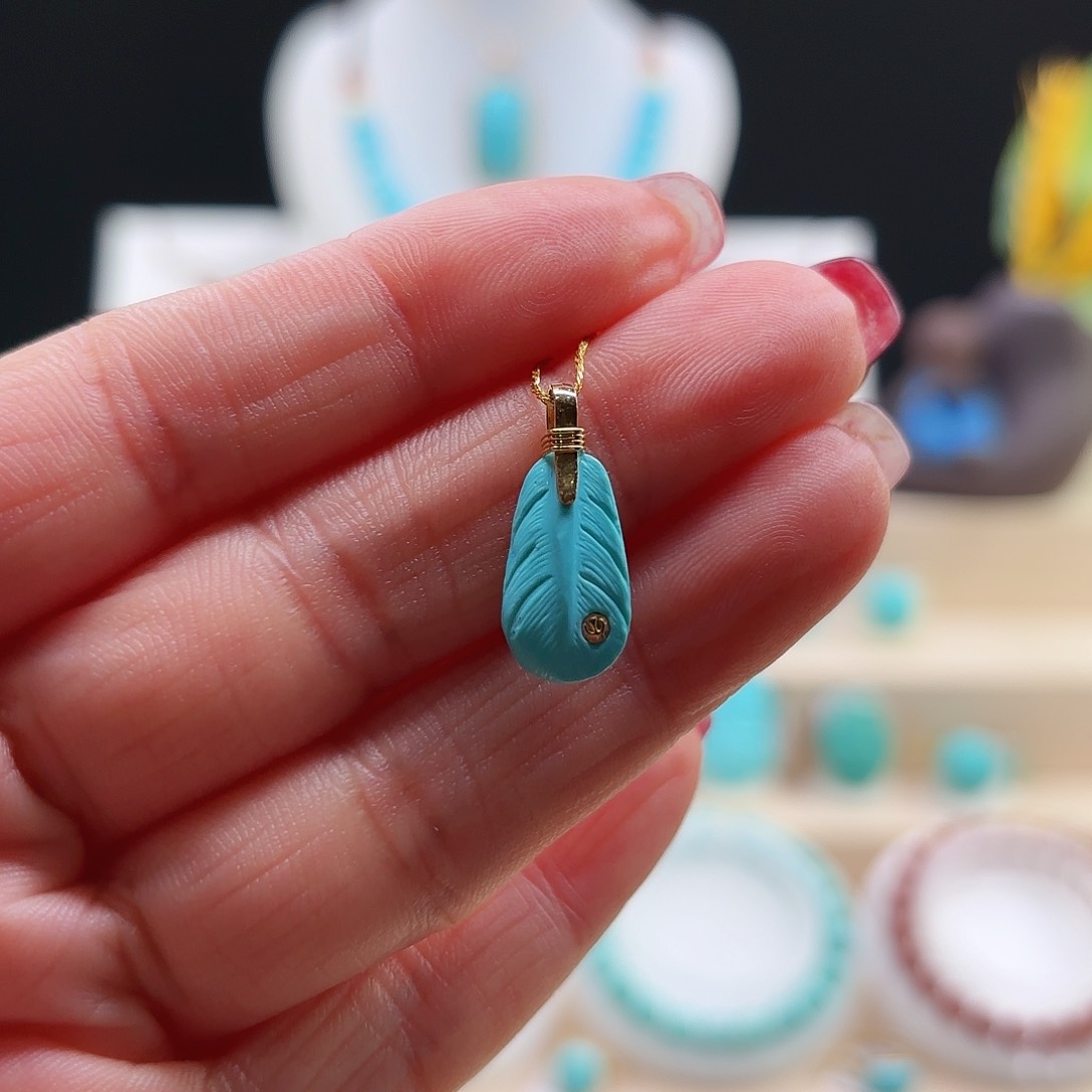 绿松石配饰18K金镶嵌