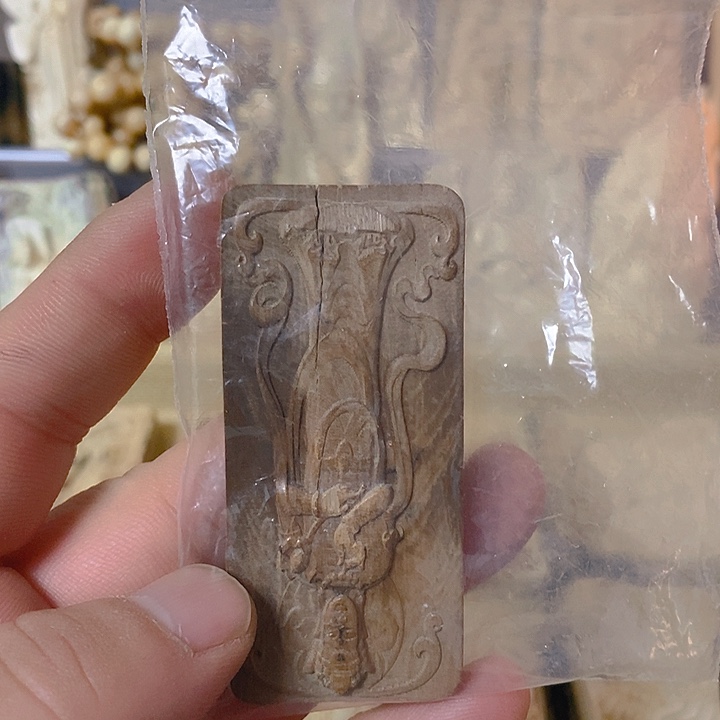 守****庙天然猛犸牙雕刻残次品