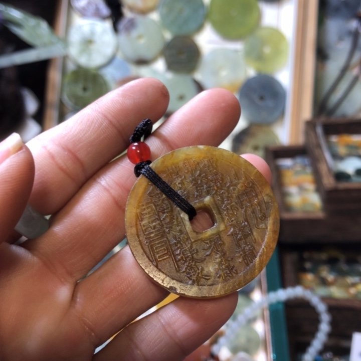 岫玉岫玉挂件未镶嵌