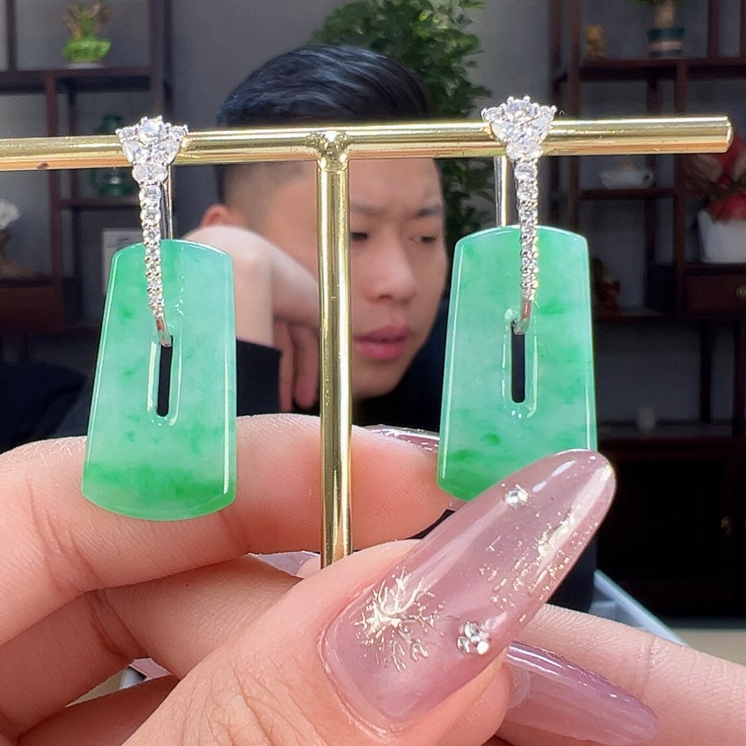 翡翠耳饰18K金镶嵌耳环