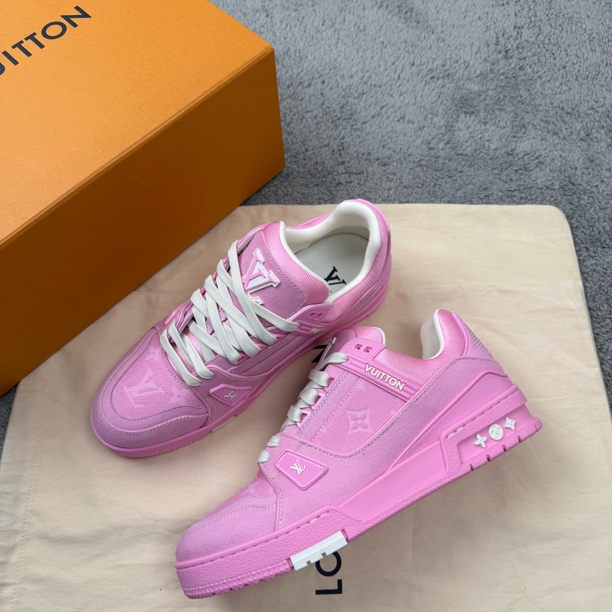 未使用 LouisVuitton/路易威登 25ss 新款樱花粉 trainer