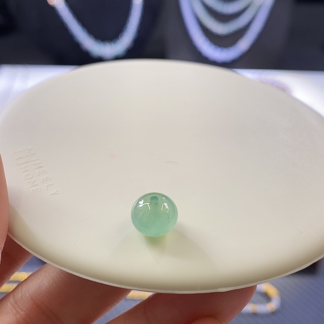 翡翠挂件未镶嵌鼓珠 