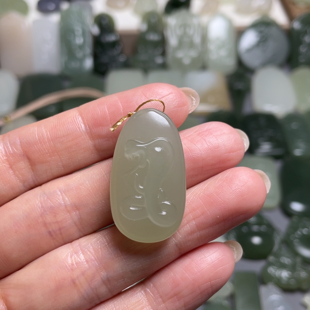 和田玉颈饰未镶嵌