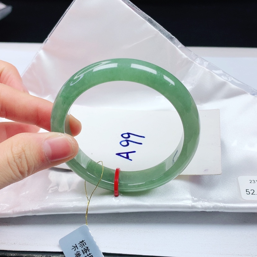 【闪购商品】翡翠手镯未镶嵌天然缅甸a货手镯52+