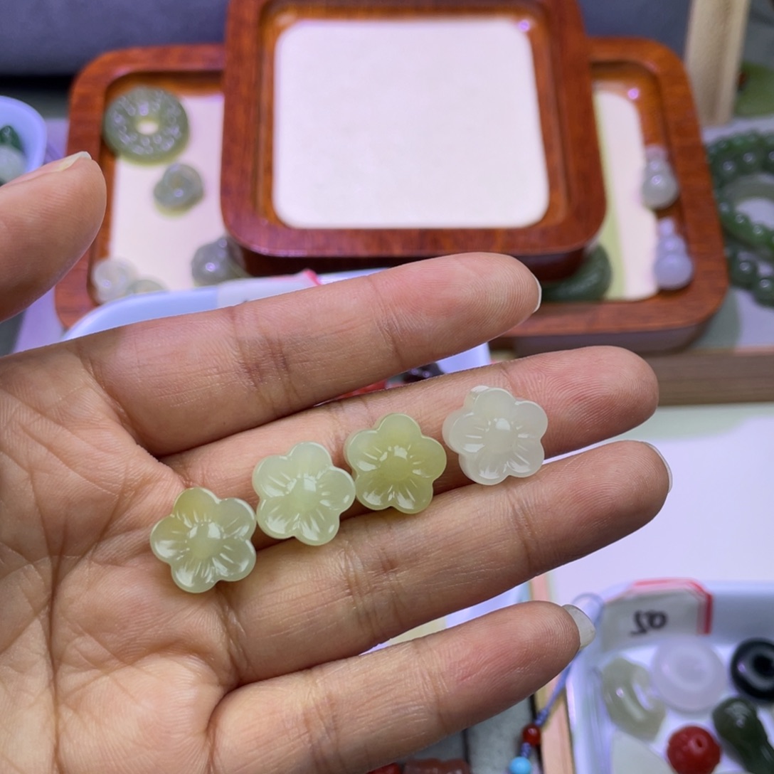 和田玉配饰未镶嵌L