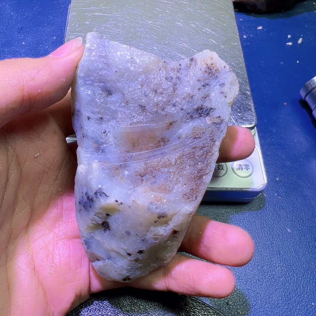 未镶嵌和田玉（糖玉）珠宝半成品