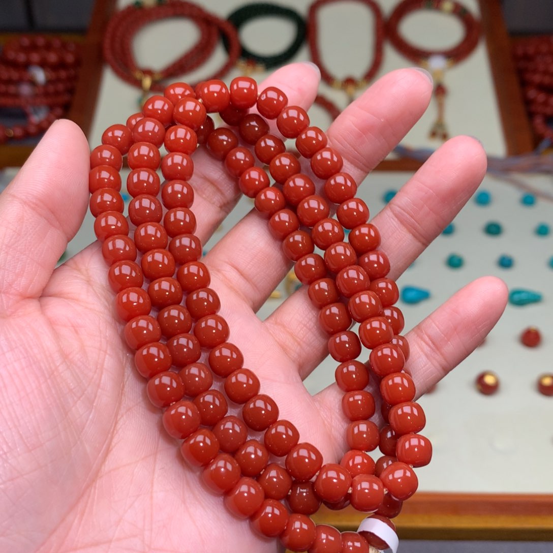 南红玛瑙颈饰未镶嵌