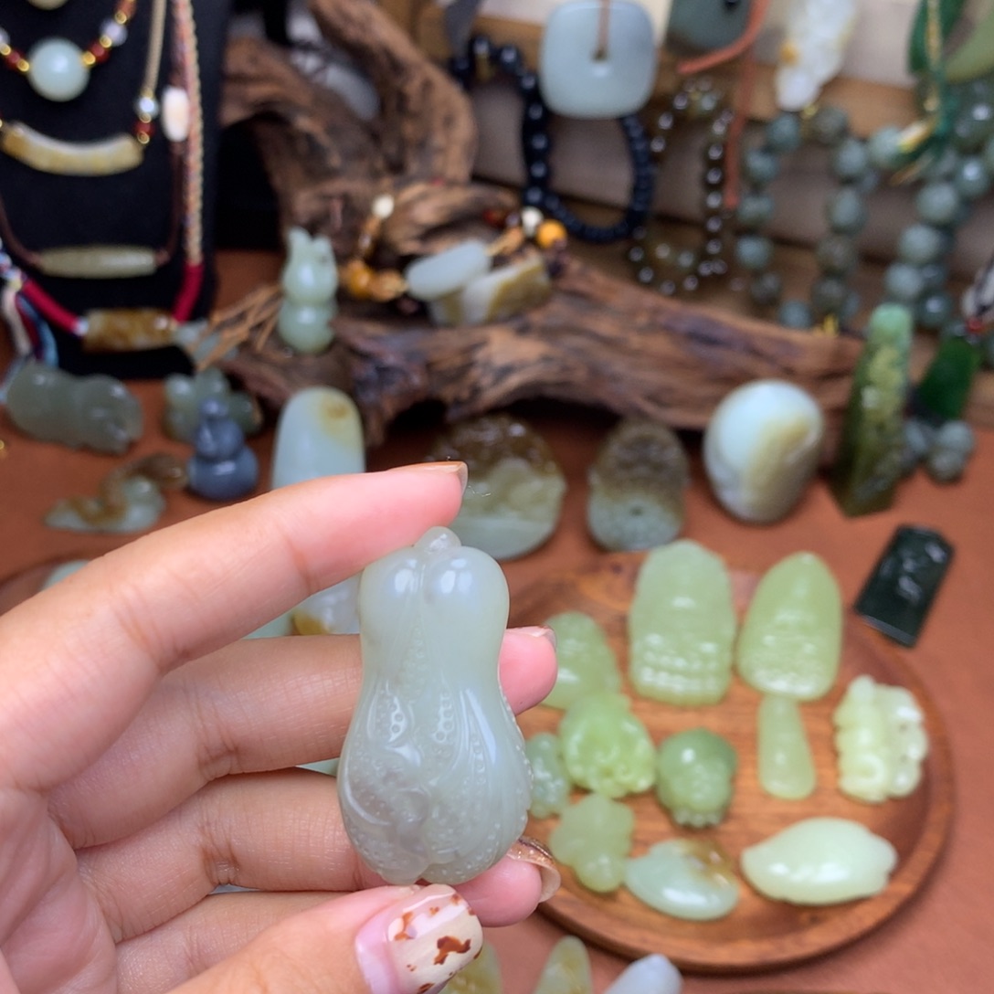 和田玉未镶嵌挂件