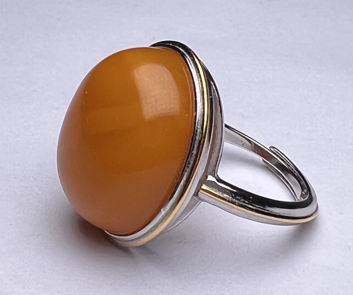 925银镶嵌蜜蜡戒指