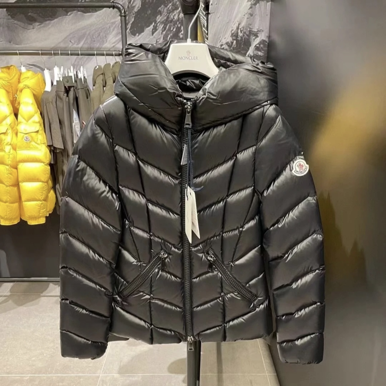 未使用 MONCLER Fulig系列连帽羽绒服/0码/2511128