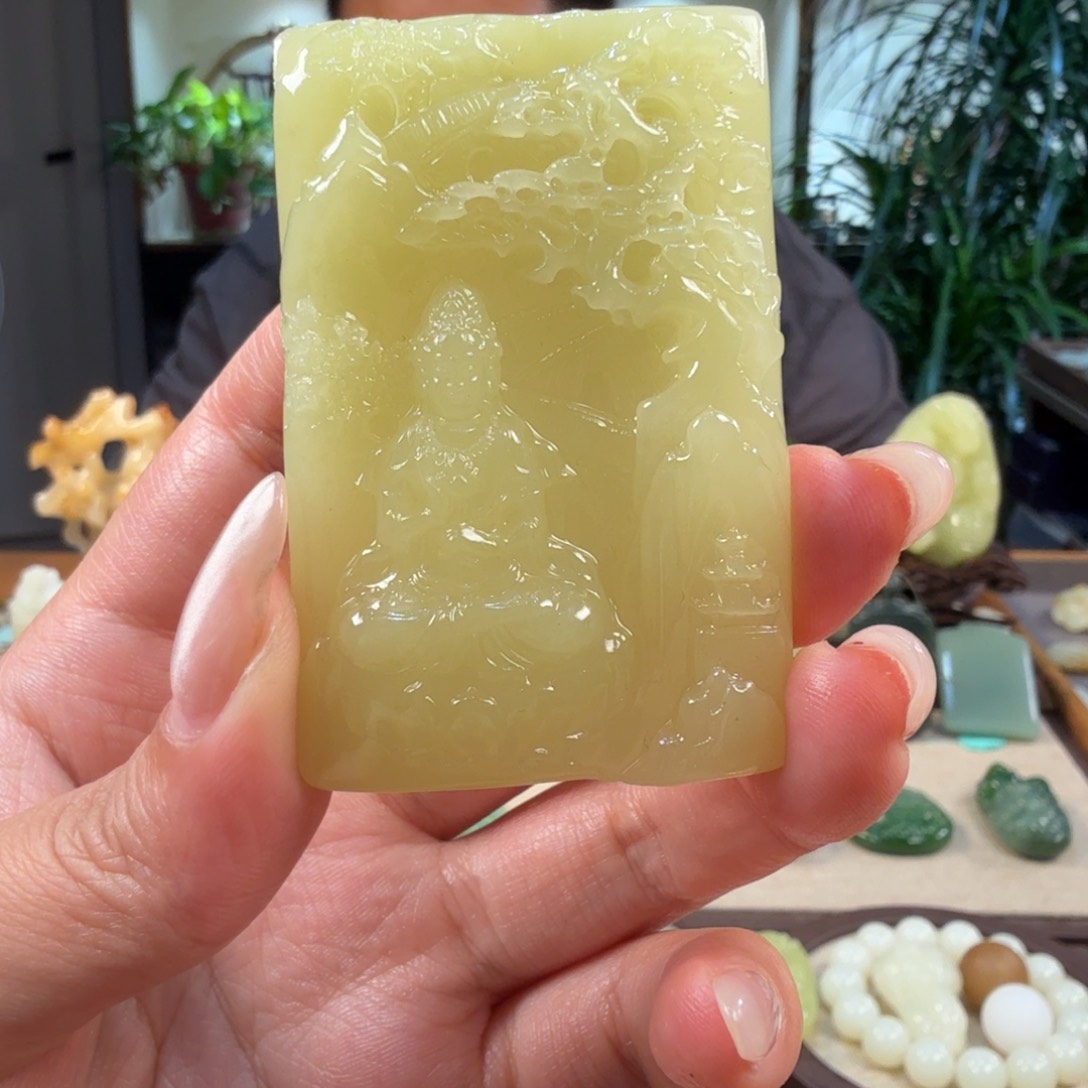 和田玉未镶嵌颈饰库****茶