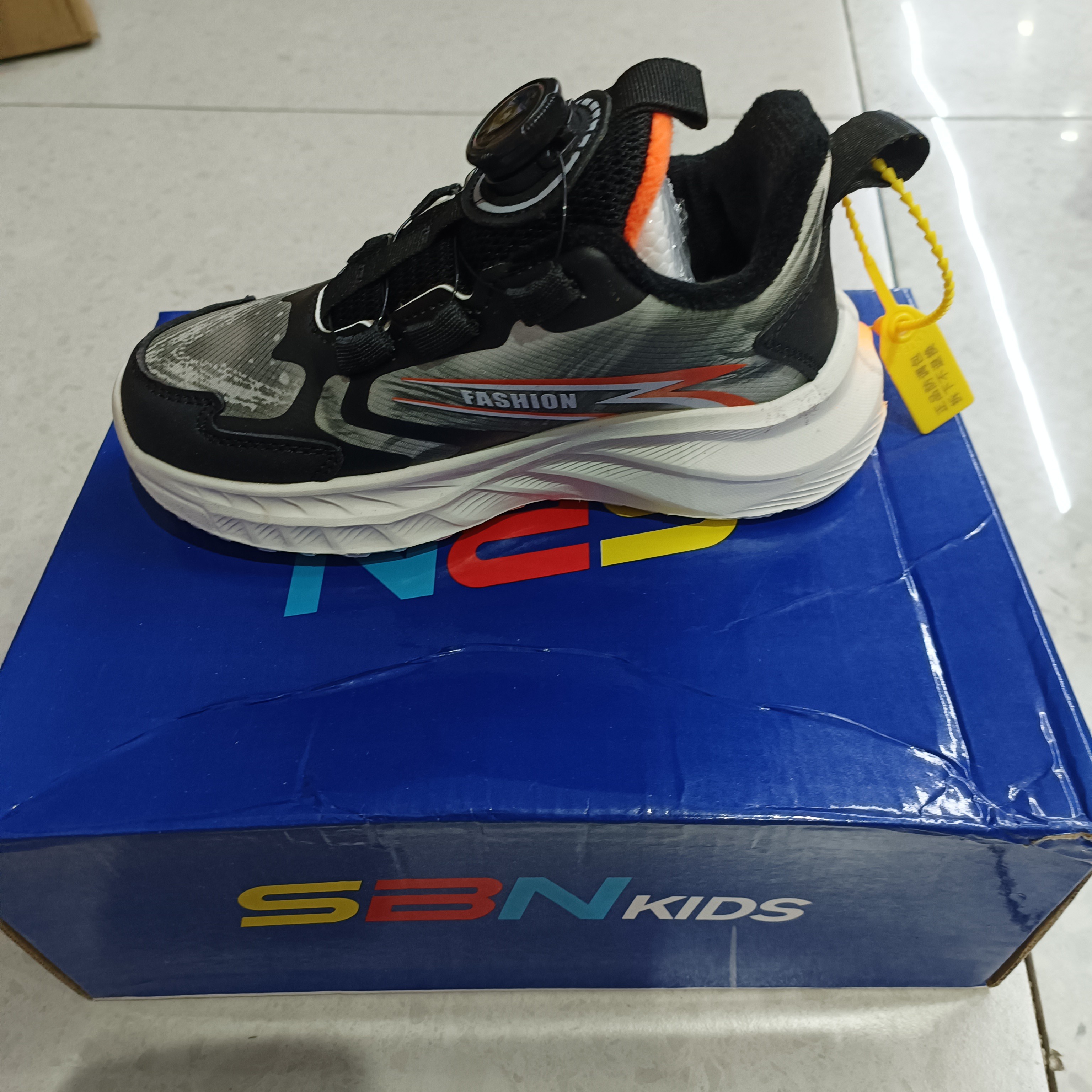 秋季新款男童运动鞋中童透气防滑底6636-636