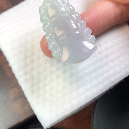 翡翠未镶嵌颈饰缅甸A货，每天下午1点半开播