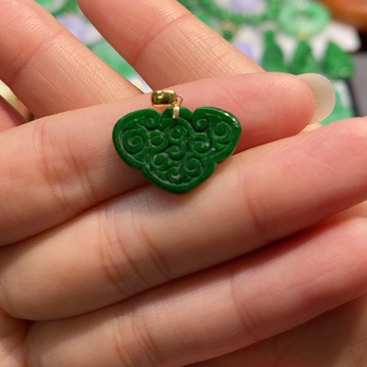 颈饰未镶嵌翡翠吊坠