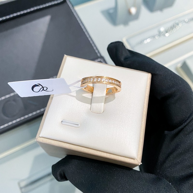 钛钢合成锆石戒指 玫瑰金满天星戒指R1135