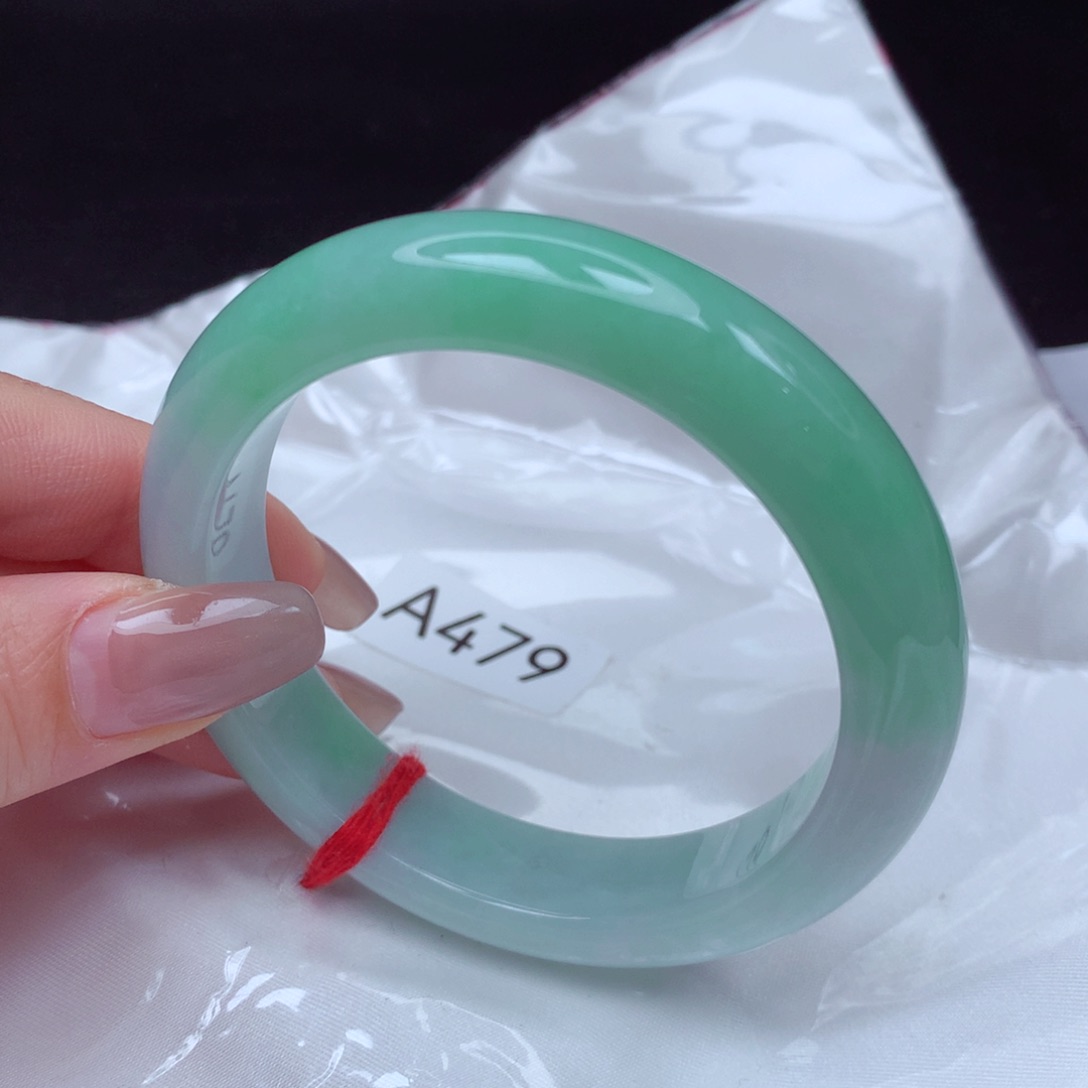 翡翠手镯未镶嵌手镯56