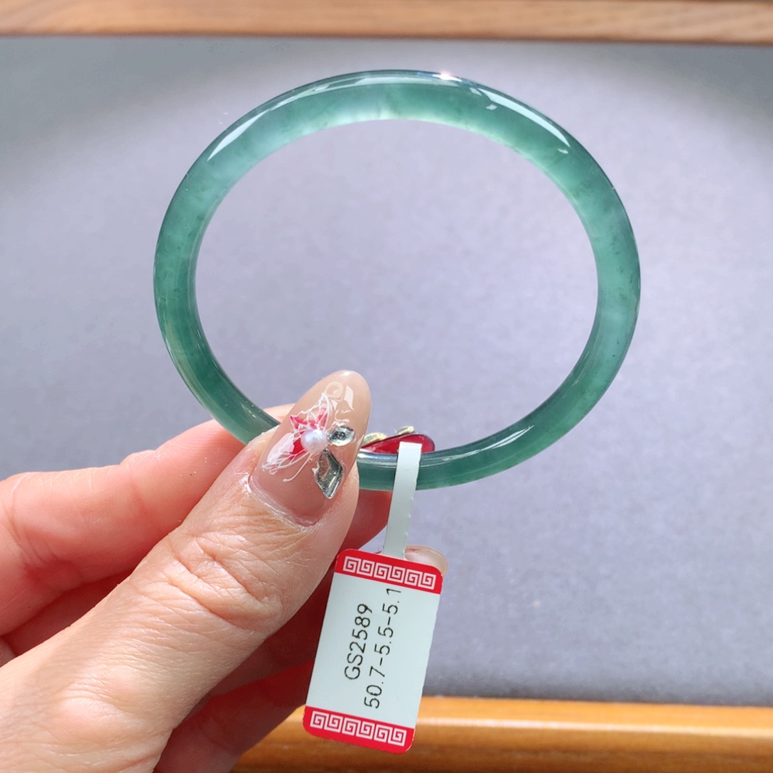 翡翠手镯未镶嵌天然翡翠手镯叮当镯