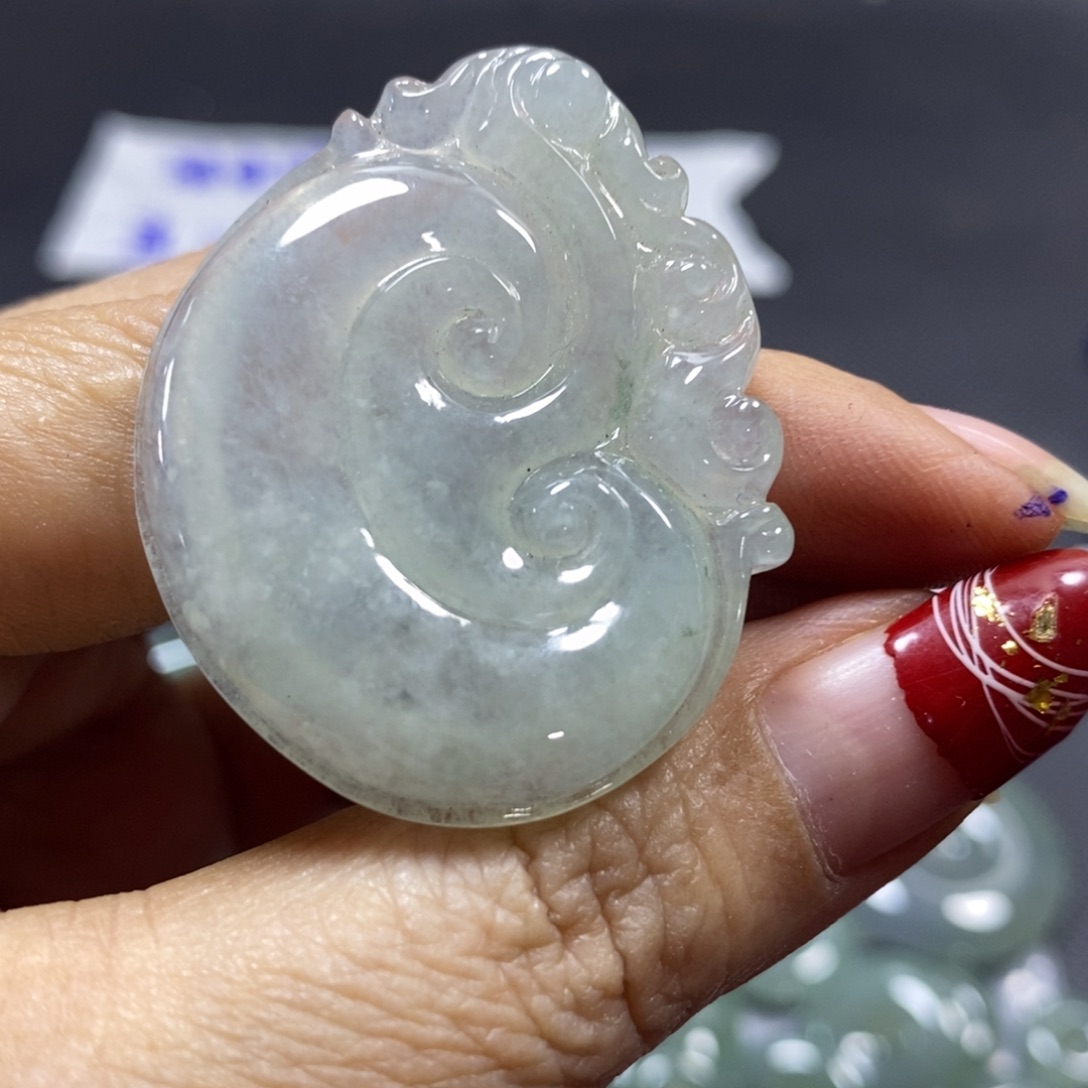 定制翡翠未镶嵌挂件