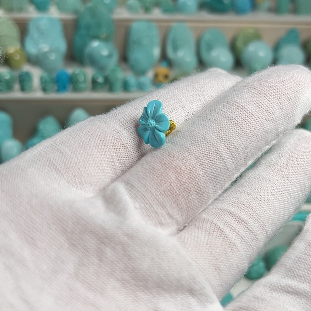 绿松石未镶嵌珠宝奇石