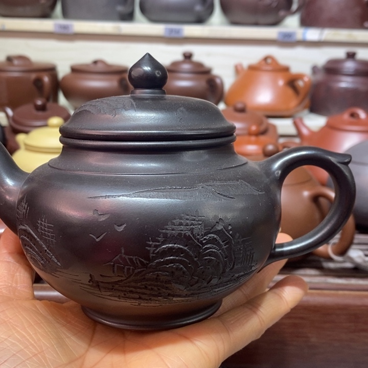 天***翼紫砂茶壶精工制作一把