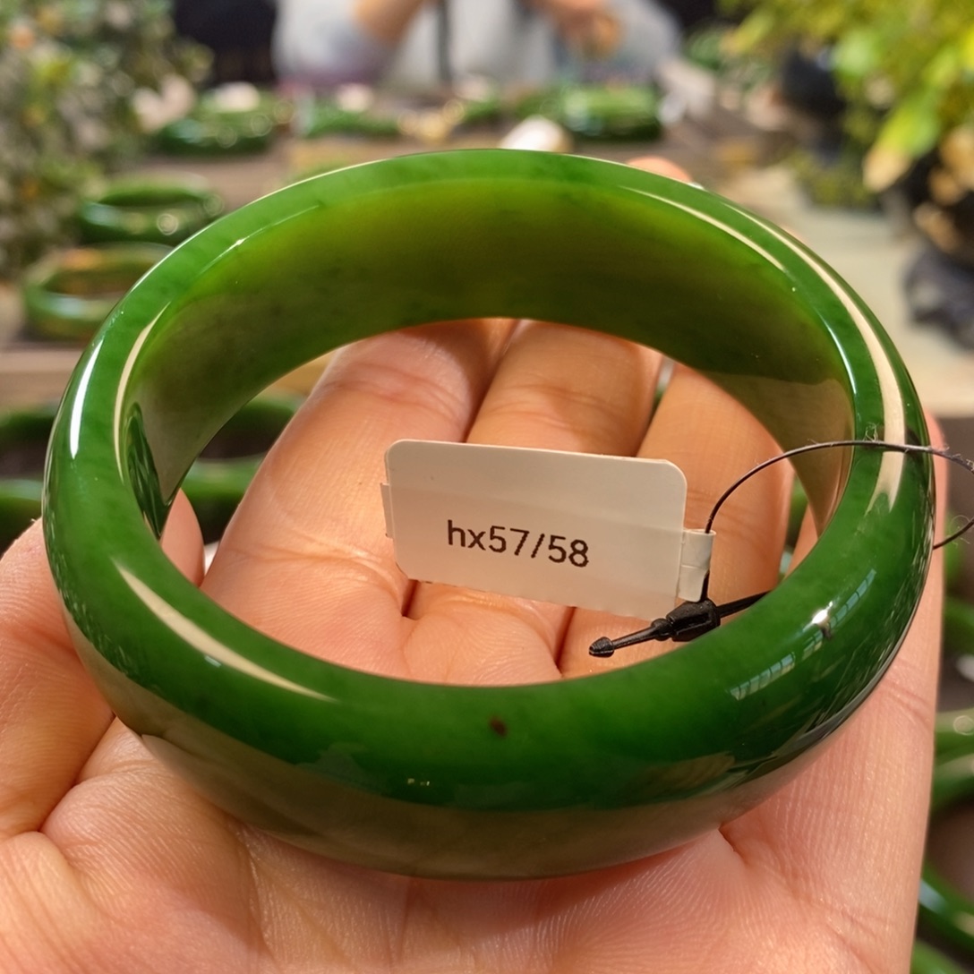 和田玉（碧玉）手镯未镶嵌