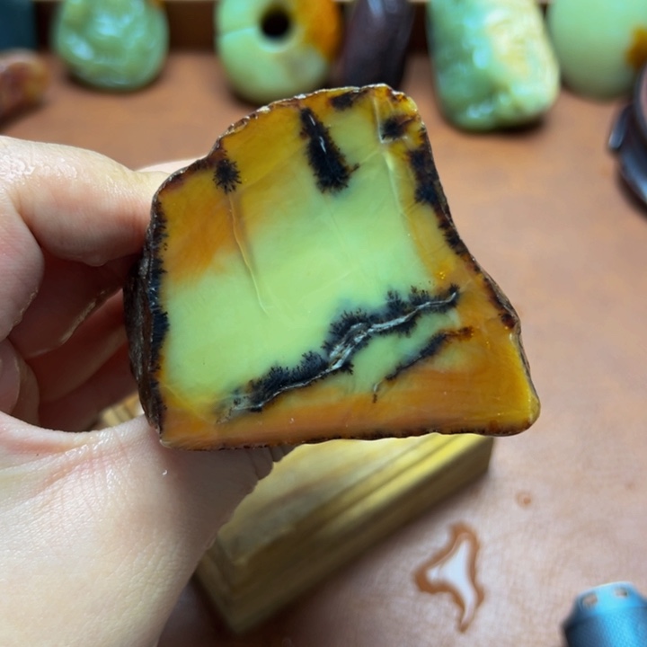 叁***伍和田玉未镶嵌珠宝奇石