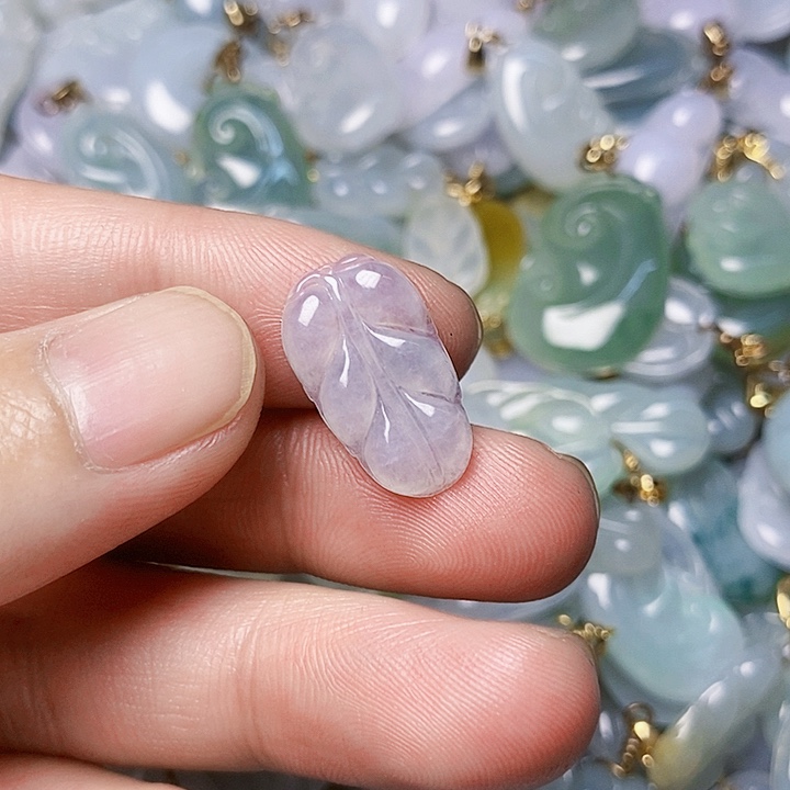 翡翠未镶嵌颈饰天然A货翡翠