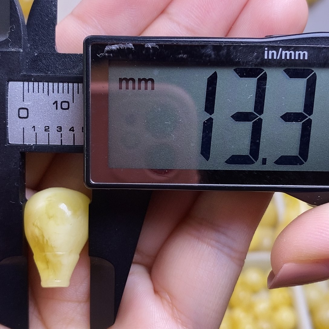 裸石琥珀未镶嵌蜜蜡三通